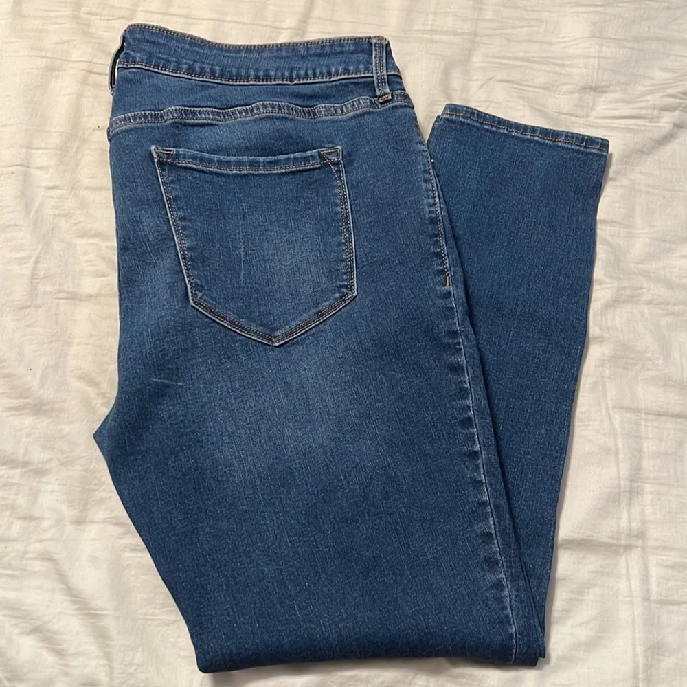 Jeans - Picture 4 of 4